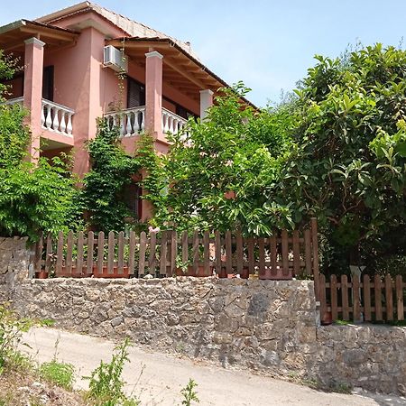 Iren Holiday Apartment Ypsos Exterior foto